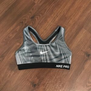 Nike Pro Sports Bra